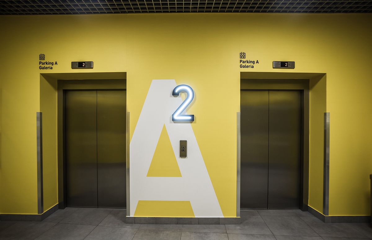 Elevator Signs